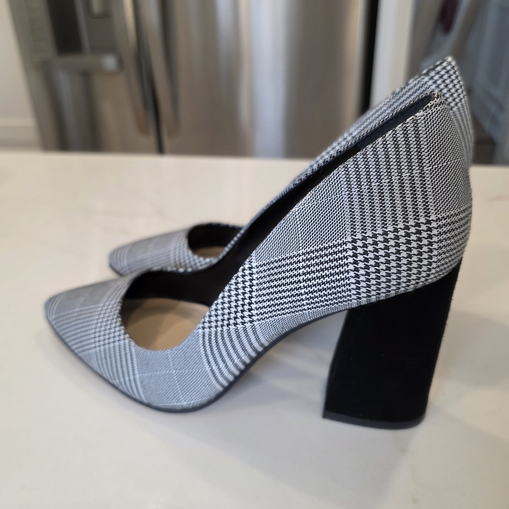New! Vince Camuto Block Heels